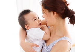 如何判斷母乳不足？
